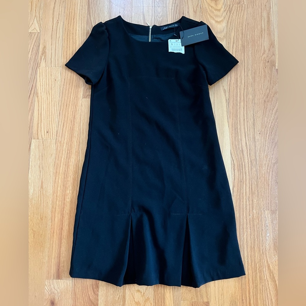 Zara | New | S |  Black Short Sleeve Mini Round Neck Zip dress